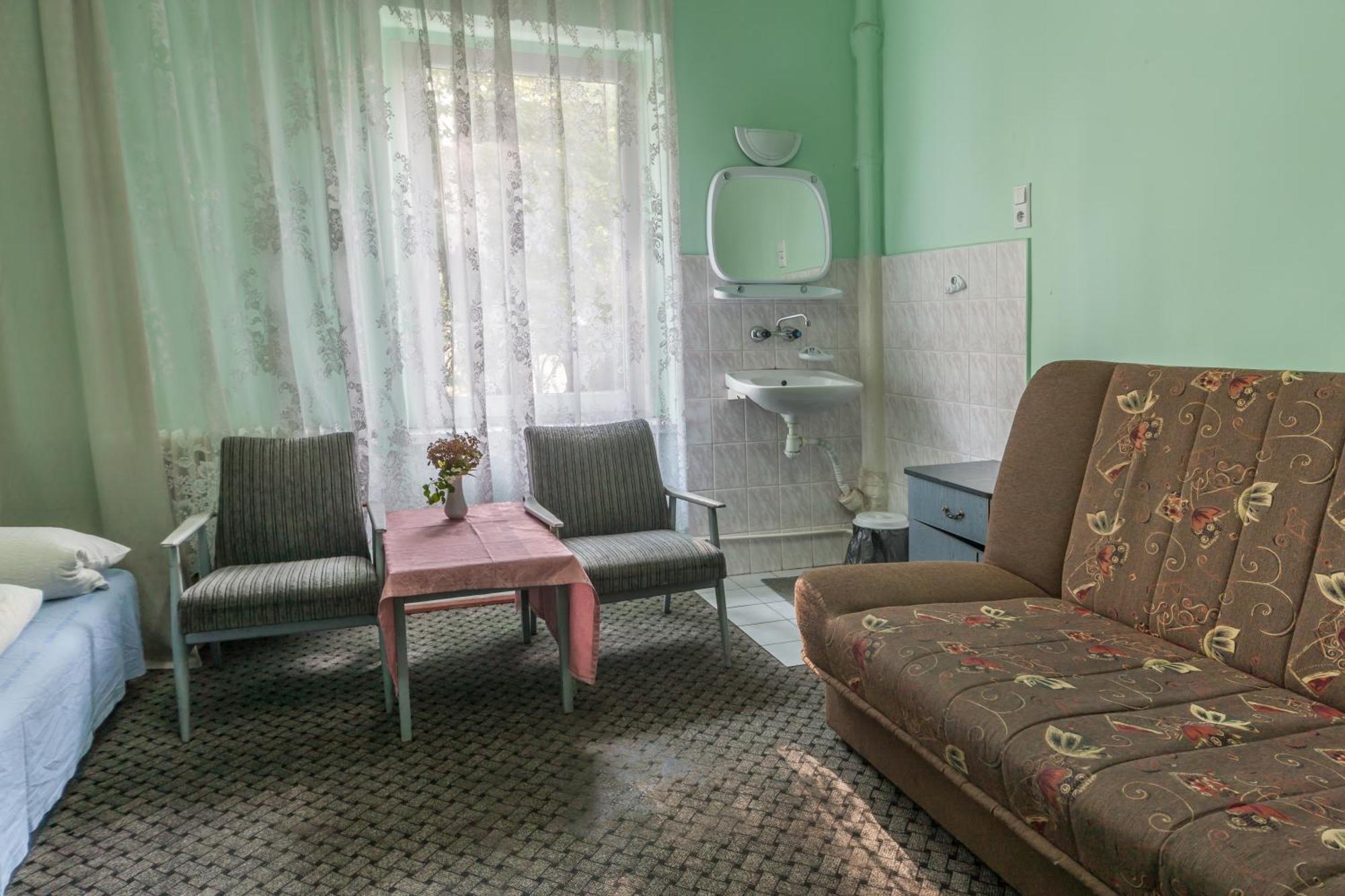 Zielony Las Hotel Радков Екстериор снимка